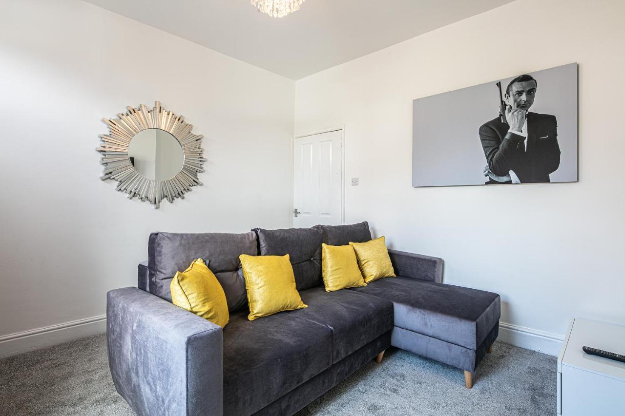 Villa Rotherham'S Bond House Extérieur photo