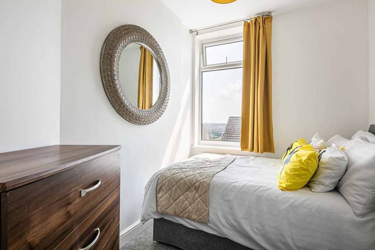 Villa Rotherham'S Bond House Extérieur photo